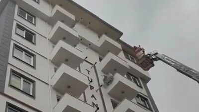 Kahramanmaraş’ta 10 Katlı Binada Yangı Kahramanmaraş’ın Onikişubat ilçesine bağlı Maarif
