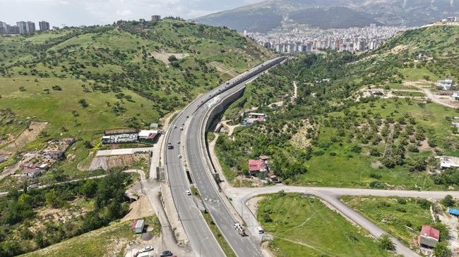 Büyükşehir Belediyesi, Onikişubat Sümbüllü Caddesi’nde gerçekleştirilecek güçlendirme ve yenileme çalışmaları