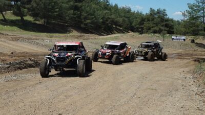 Büyükşehir Belediyesi ve Kahramanlar Offroad Spor Kulübü ev sahipliğinde düzenlenen