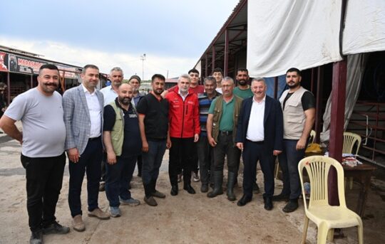Canlı Hayvan Pazarı’nı ziyaret ederek incelemelerde bulunan Başkan Görgel, “Hemşehrilerimizin