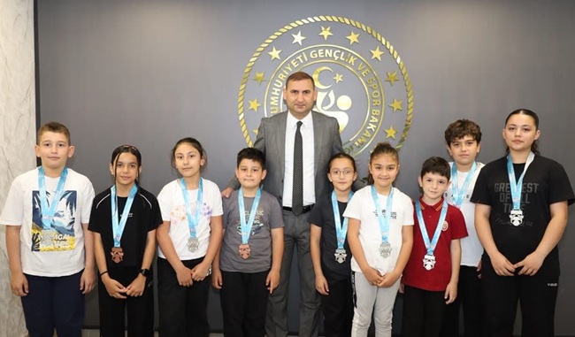 Türkiye Yıldızlar Karate Ligi’nde Kahramanmaraşlı Sporculardan Büyük Başarı Kahramanmaraşlı karateciler,
