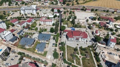 Büyükşehir Belediyesi, Pazarcık’taki asfalt seferberliğine ilçe merkezinin en yoğun kullanılan