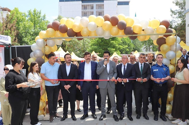 Pazarcık’ta El Emeği Göz Nuru Ürünler Yıl Sonu Sergisinde Beğeniye