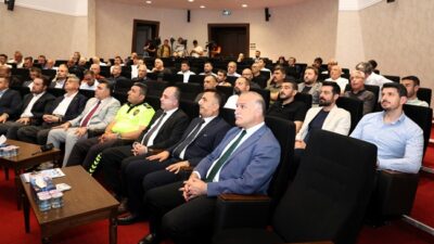 Kahramanmaraş Ticaret ve Sanayi Odası’nın (KMTSO) 34. Meclis Toplantısı’nda konuşan