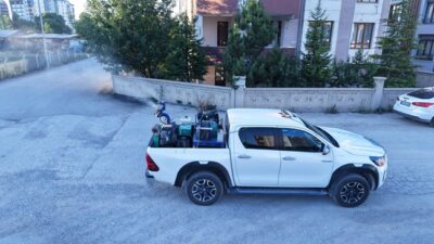 Büyükşehir Belediyesi, yaz aylarında artış gösteren zararlıların oluşturabileceği olumsuzlukların önüne