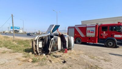 Kahramanmaraş’ın Onikişubat ilçesine bağlı Ağcalı Mahallesi’nde otomobilin takla atması sonucu