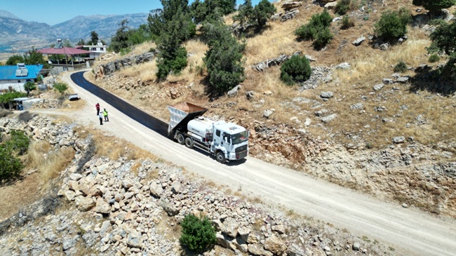 KARAGÖL-ÇOBANLI BAĞLANTI YOLUNDA SATHİ KAPLAMA
