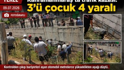 Kahramanmaraş’ın Onikişubat ilçesinde kontrolden çıkarak bariyerleri aşan otomobil metrelerce yükseklikten