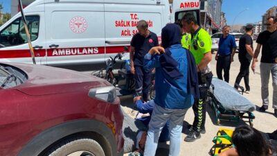 Kahramanmaraş’ta Elektrikli Araç Park Halindeki Otomobile Çarptı: 2 Yaralı Kahramanmaraş’ın