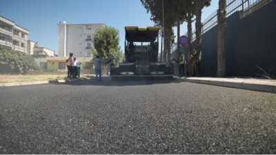 Büyükşehir Belediyesi, Dulkadiroğlu Bahçelievler Mahallesi’nde asfalt mesaisine başladı. Ekipler, plan