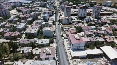 Büyükşehir Belediyesi, Elbistan’ın ulaşımdaki en önemli güzergahlarından Söğütlü Caddesi’nde kapsamlı