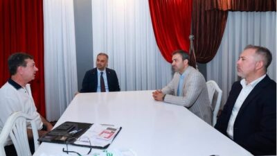 Onikişubat Belediye Başkanı Hanifi Toptaş, ilçe genelindeki esnafı ziyaret ederek