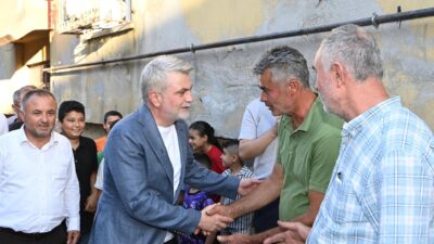 Büyükşehir Belediyesi, Dulkadiroğlu Aslanbey Mahallesi’nde 130 sokağın 122’sinde asfalt serimini