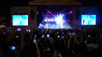 Büyükşehir Belediyesinin Uluslararası Geleneksel Ağustos Fuarı’nın dördüncü gününde sahne alan