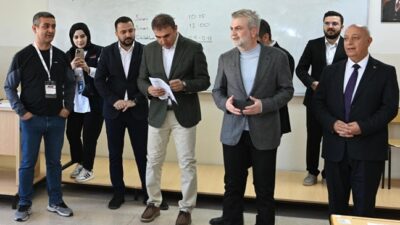 Büyükşehir Belediyesinin gençlik markası Pusula Maraş’ın ücretsiz deneme sınavları, eğitim
