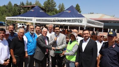 Kahramanmaraş’ın Pazarcık ilçesine bağlı Sakarkaya Mahallesi’nde yapımı gerçekleştirilecek caminin temeli,