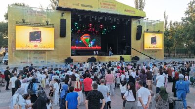 Büyükşehir Belediyesi, Uluslararası Geleneksel Ağustos Fuarı’nın ikinci gününde miniklere unutulmaz
