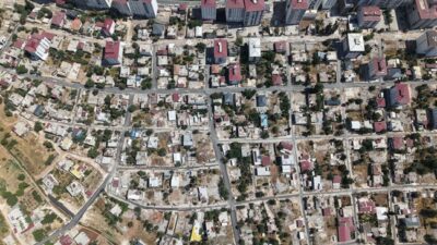 Büyükşehir Belediyesinin asfalt seferberliği kapsamında Pazarcık ilçe merkezinde şu ana