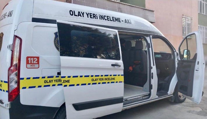 Kahramanmaraş’ın Pazarcık ilçesinde bir apartmanın 2. katından düşen 90 yaşındaki