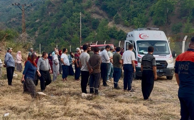 Kahramanmaraş’ta Sır Barajı kıyısında ayaklarını suya soktuğu sırada dengesini kaybederek