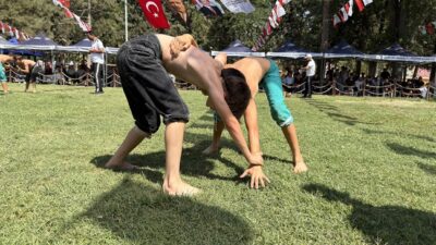 Büyükşehir Belediyesi, şehrin köklü güreş geleneğini 26 yıllık aranın ardından