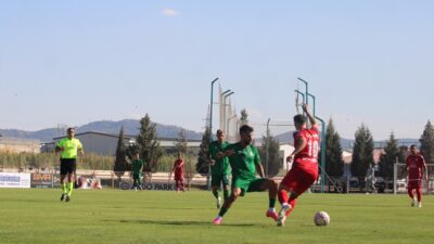Kahramanmaraş Akedaş İstiklalspor, sahasında konuk ettiği Sakaryaspor’a 3-1 mağlup oldu.