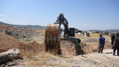 Kahramanmaraş’ın Pazarcık ilçesinde çevre yolu çalışmaları kapsamında mevcut içme suyu