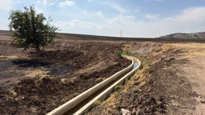 Büyükşehir Belediyesi, tarımsal üretime yönelik destekleri kapsamında Dulkadiroğlu Peynirdere Mahallesi’ne
