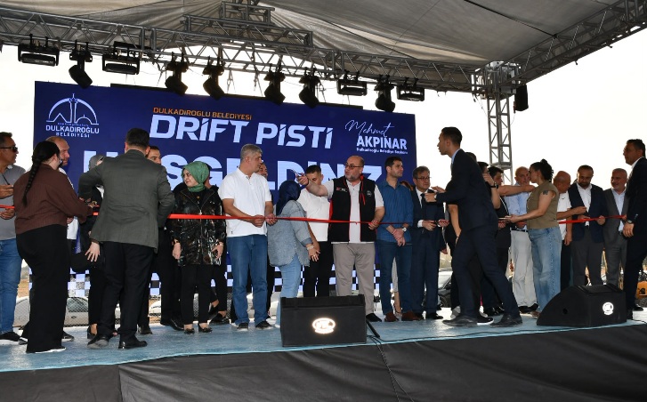 Kahramanmaraş’ta gençlerin motor sporlarına olan ilgisini güvenli ve kontrollü bir