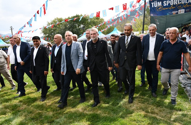 KERTMEN’DE 20 YIL SONRA GÜREŞ COŞKUSU: 733 PEHLİVAN ER MEYDANINDA!