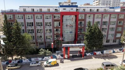 Büyükşehir Belediyesinin, lise ve üniversiteye hazırlanan gençlere ücretsiz olarak sınavlara