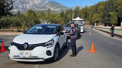 Türkiye genelinde 81 ilde düzenlenen Aranan Şahıslar Uygulaması’nda, haklarında kesinleşmiş