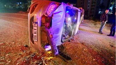 Kahramanmaraş’ın Onikişubat ilçesinde meydana gelen trafik kazasında 2 kişi yaralandı.