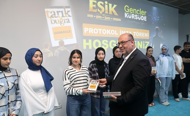 DULKADİROĞLU’NDA EĞİTİME GÜÇLÜ DESTEK: GENÇLER KÜRSÜDE VE EŞİK PROJELERİNDE YENİ