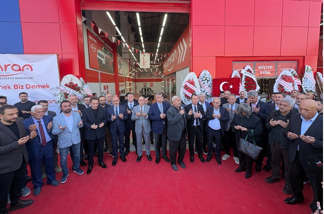 Kahramanmaraş’ın Dulkadiroğlu ilçesindeki Yeni Sanayi Sitesi’nde hizmete giren Şentürk Lastik