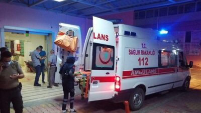 Afşin-Göksun karayolunda otomobil ile traktörün çarpışması sonucu meydana gelen trafik