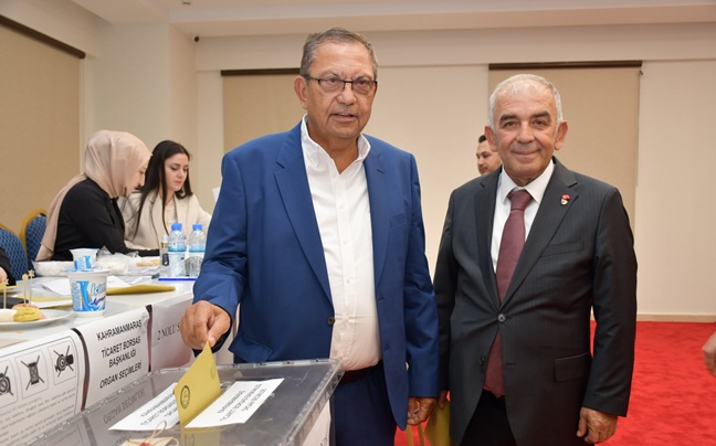 Kahramanmaraş Ticaret Borsası seçimlerinde oyunu kullanan KİPAŞ Holding Yönetim Kurulu
