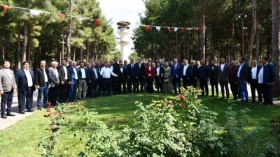 Anahtar Parti’den Dulkadiroğlu’nda Muhtarlar Buluşması: “Maraş’ın Problemlerinin Sebebi Siyasetçi!” Anahtar