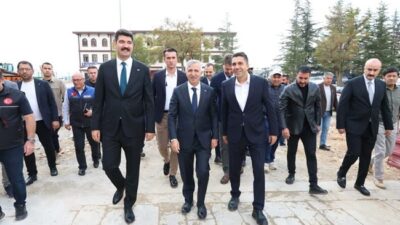 Kahramanmaraş Valisi Mükerrem Ünlüer, beraberindeki heyetle birlikte gerçekleştirdiği Nurhak ziyareti