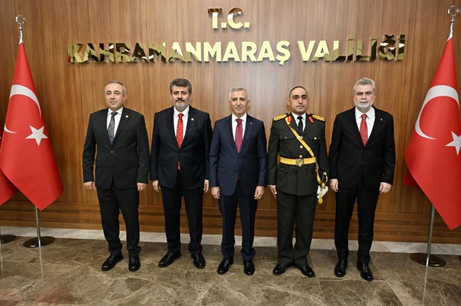 Cumhuriyet’in ilanının 103’üncü yıl dönümü dolayısıyla Valilik makamında tebriklerin kabulü