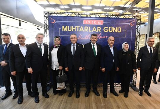 19 Ekim Muhtarlar Günü programında konuşan Büyükşehir Belediye Başkanı Fırat