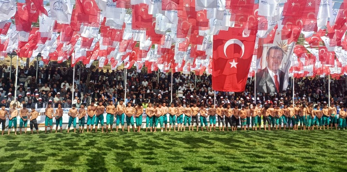 Kahramanmaraş’ın köklü güreş geleneği Baydemirli Ermeydanı’nda yaşatıldı. Türkiye Geleneksel Güreşler