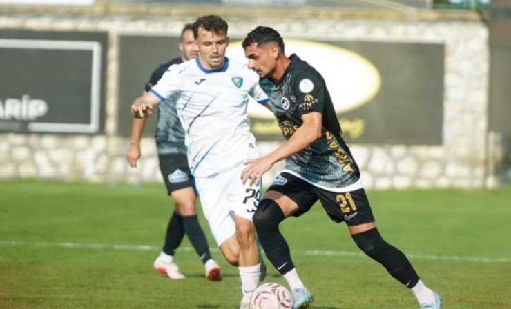 Akedaş Kahramanmaraş İstiklalspor Bursa’da Yıkıldı: Karacabey Deplasmanından 3-1’lik Mağlubiyetle Döndü.