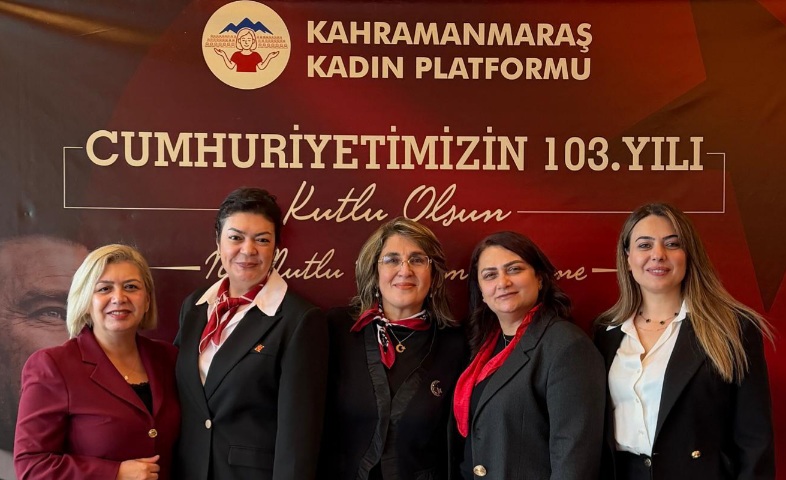 Kahramanmaraş Kadın Platformu tarafından 29 Ekim Cumhuriyet Bayramı dolayısıyla düzenlenen