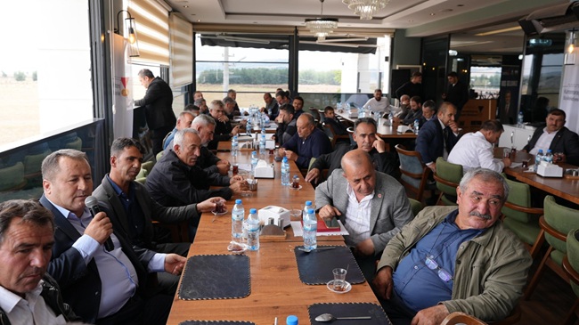 Büyükşehir Belediyesinin ilçelerde düzenlediği Muhtarlarla Buluşma programının yeni durağı Pazarcık