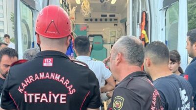 Kahramanmaraş’ın Göksun ilçesinde otomobilin köprüden Göksun Çayı’na düşmesi sonucu sürücü